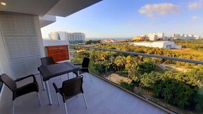 Outdoor dining - Near to the Beach  (Cartagena)