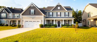 ✨ Spacious 5BR Work From Home Haven ✨