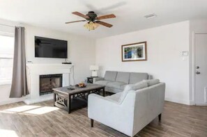 TV connectée, cheminée