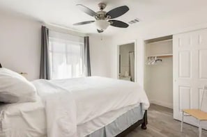 3 chambres, fer et planche à repasser, Wi-Fi gratuit, draps fournis