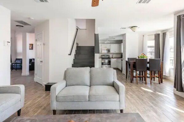 TV connectée, cheminée