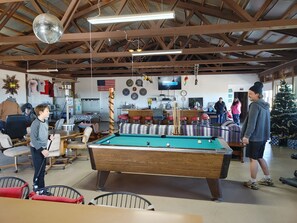 Games room - The Desert Oasis Campground (McNeal)