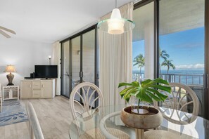 Condo (1 Bedroom) | Property amenity
