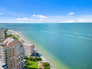 Condo (2 Bedrooms) | Façade de l’hébergement 