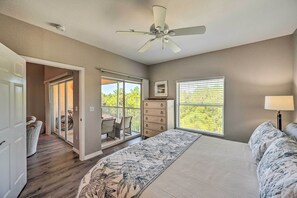 2 bedrooms, desk, iron/ironing board, travel cot - Luxe Top-Floor Condo in Beautiful Lely Resort (Naples)