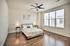 3 bedrooms, desk, iron/ironing board, travel cot