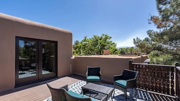 House (3 Bedrooms) | Property amenity