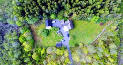 100 year old villa close to nature & lake
