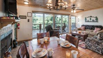 Studio (2 Bedrooms) | Property amenity