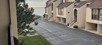 Nice resort style condo at The Shores 2BD/1.5 bath