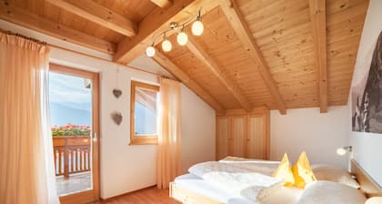 Apartment “Tonigbauernhof Enzian” with Mountain View, Balcony & Wi-Fi