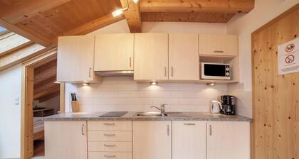 Apartment âTonigbauernhof Enzianâ with Mountain View, Balcony & Wi-Fi