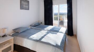 2 chambres, fer et planche Ă repasser, Wi-Fi gratuit, draps fournis