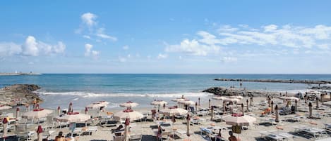 Vlak bij het strand
