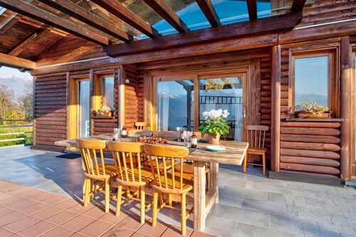 Haustierfreundliche Villa "Chalet Inganna" mit Blick auf den See, Garten & Wi-FI