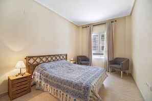 2 bedrooms, iron/ironing board, free WiFi, bed sheets - Apartamento "Colibri" with Wi-Fi, Air Conditioning & Patio (Puerto Real)