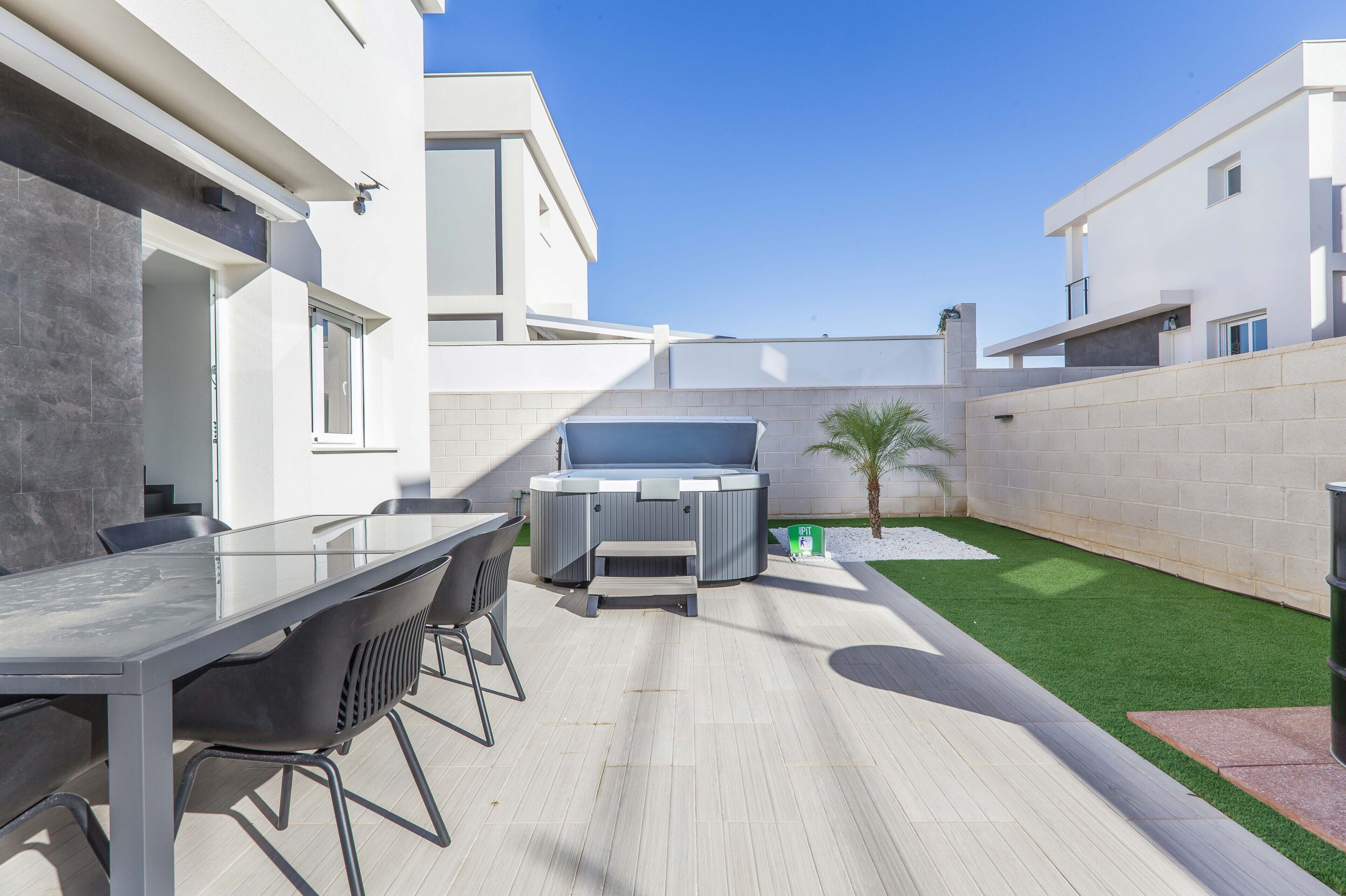 屋外ダイニングエリア