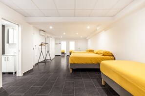 7 bedrooms, iron/ironing board, free WiFi, bed sheets