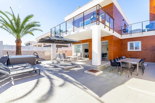 Casa Bos Flamingo Pool avec Jacuzzi