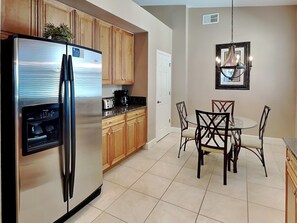 Condo (3 Bedrooms) | Tiện nghi, dịch vụ nơi lưu trú