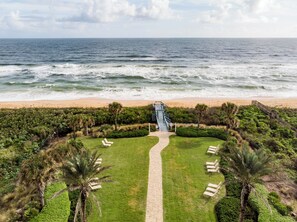 Condo (3 Bedrooms) | Property amenity