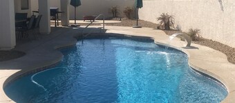 Quiet Golf Community Home: 3 Bedroom - 2 Bath W/Private Pool