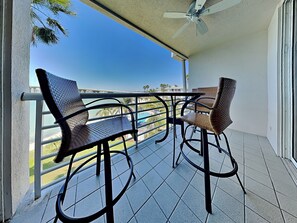 Condo (2 Bedrooms) | Tiện nghi, dịch vụ nơi lưu trú