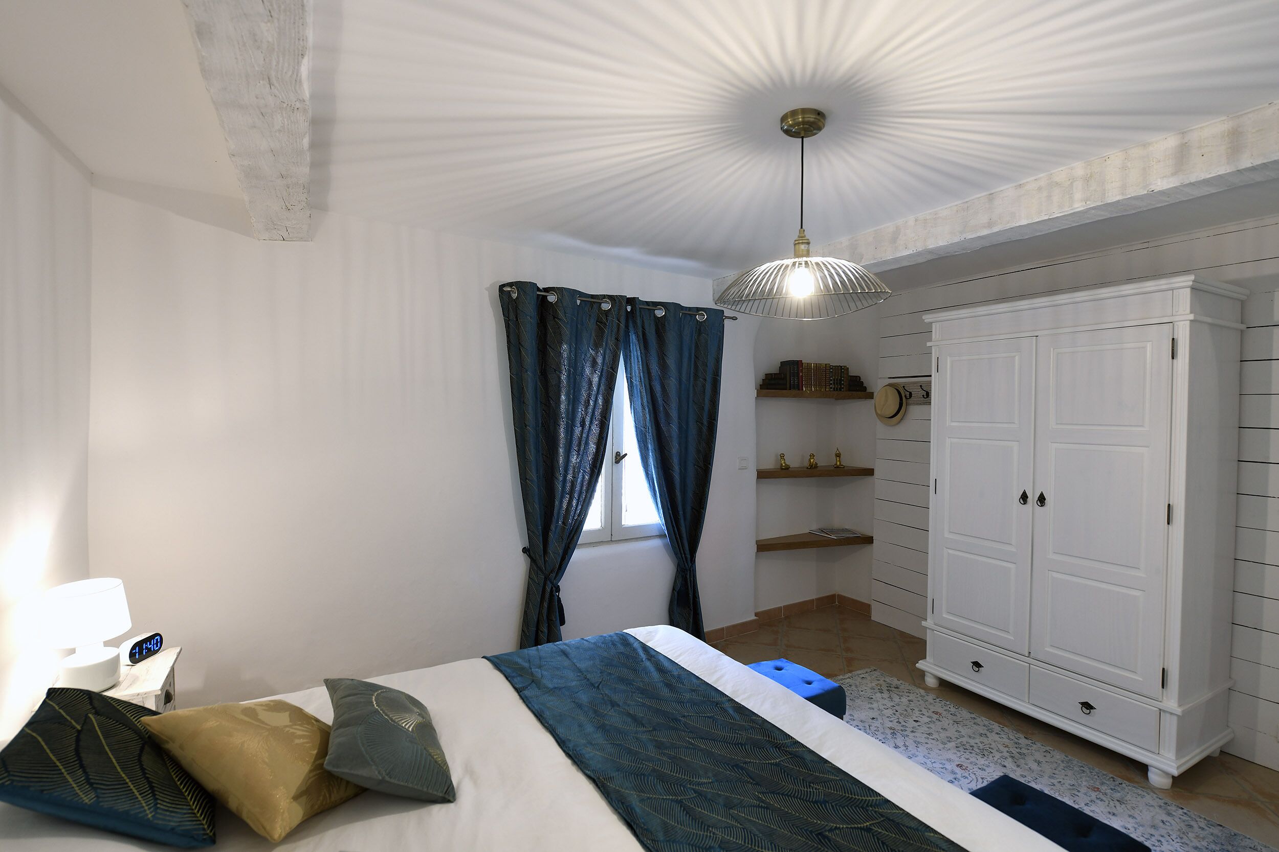 2 bedrooms, desk, iron/ironing board, travel cot