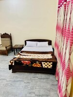 Standard Double Room | Iron/ironing board, free WiFi