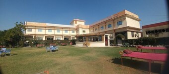 Bhittai Hotel