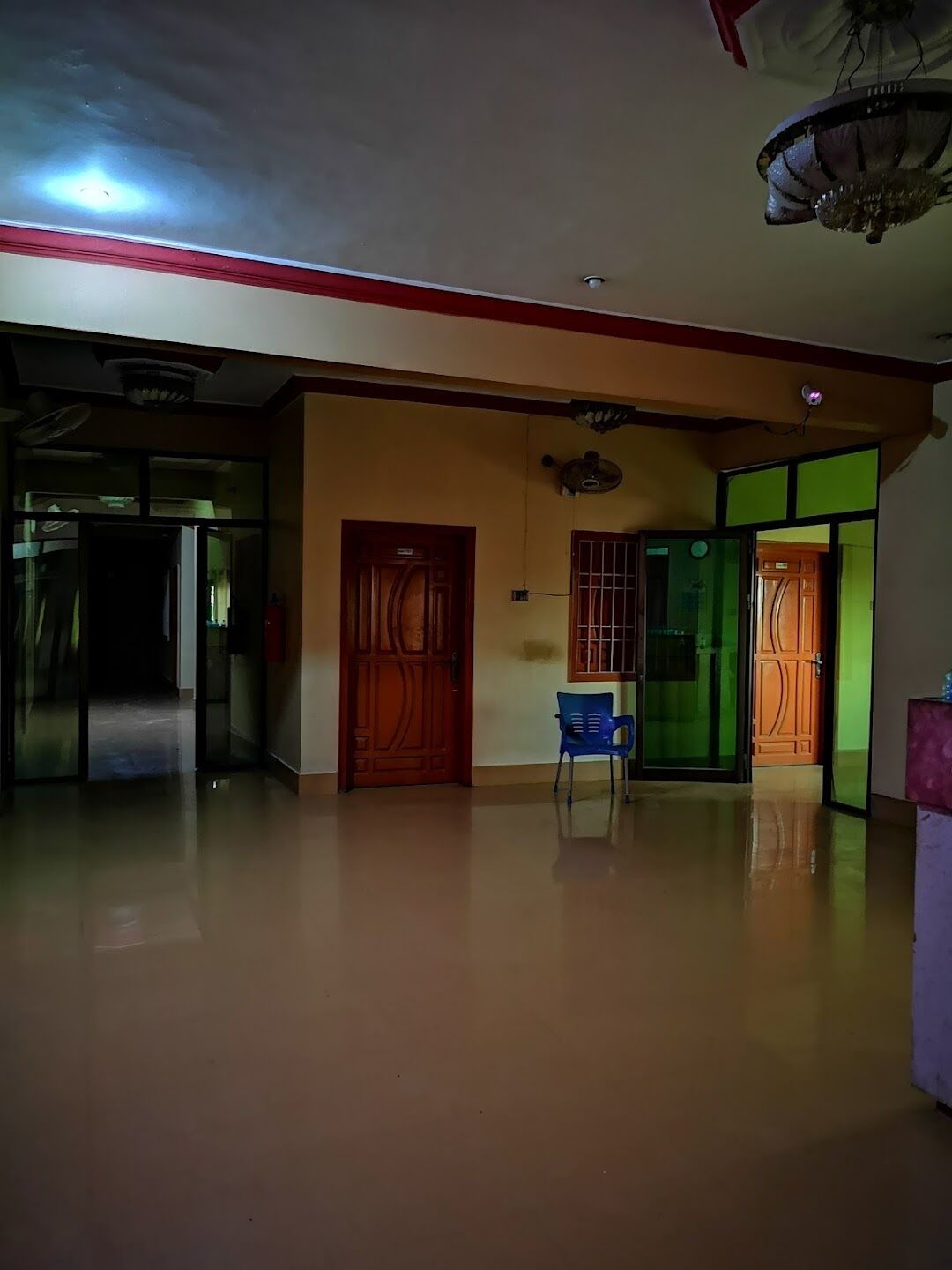 المنشأة من الخارج