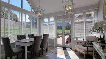 House, Multiple Beds | Living room | 30-inch TV with cable channels, fireplace