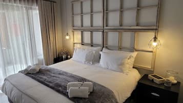 In-room safe, free WiFi