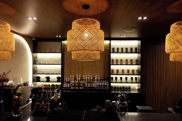 Restaurant - Grand Kingsgate Waterfront By Millennium Hotels (Dubai)