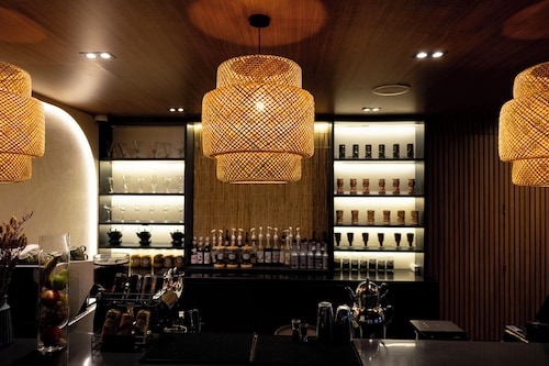 Grand Kingsgate Waterfront By Millennium Hotels