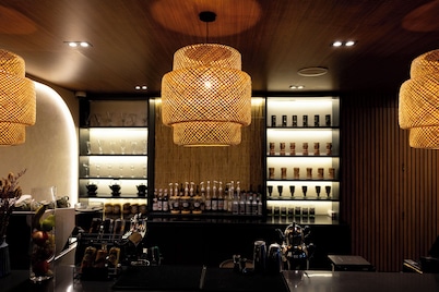Grand Kingsgate Waterfront By Millennium Hotels