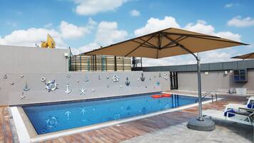Outdoor pool, pool loungers