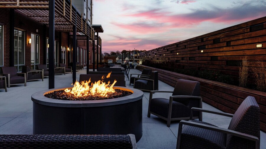 Courtyard by Marriott Indianapolis Fishers