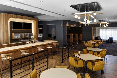Courtyard by Marriott Indianapolis Fishers - Image 17
