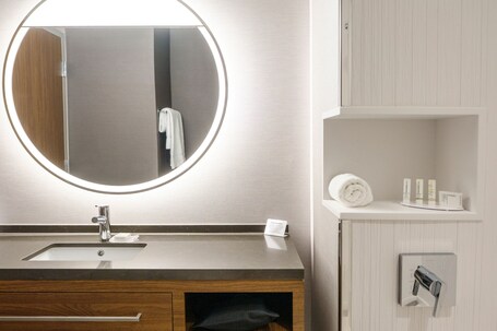 Courtyard by Marriott Indianapolis Fishers - Image 41