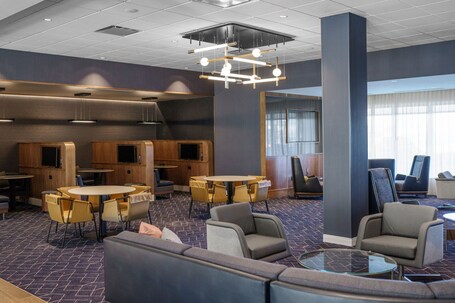 Courtyard by Marriott Indianapolis Fishers - Image 15