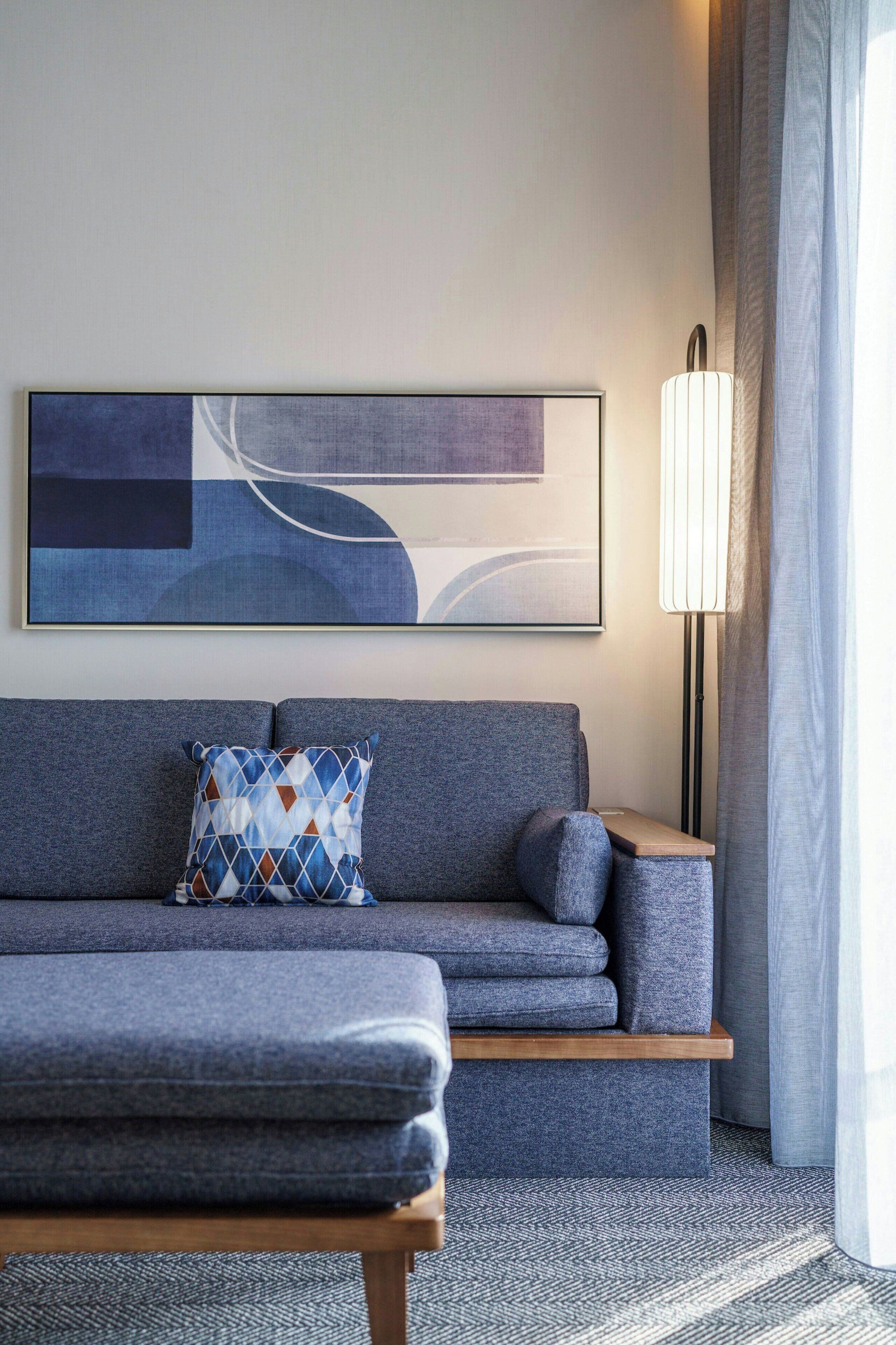 hypo-allergenic bedding, in-room safe, desk, laptop workspace