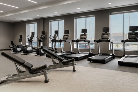 Courtyard by Marriott Indianapolis Fishers - Image 7