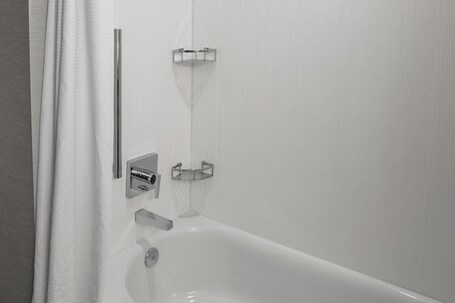 Courtyard by Marriott Indianapolis Fishers - Image 53