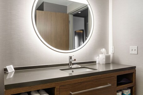 Courtyard by Marriott Indianapolis Fishers - Image 45