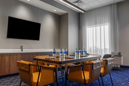 Courtyard by Marriott Indianapolis Fishers - Image 26