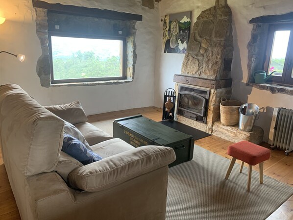 Fireplace - Pasiega Cabin near Cabarceno (Lierganes)