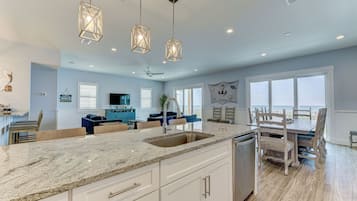 House (6 Bedrooms) | Property amenity