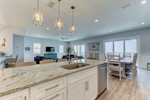 House (6 Bedrooms) | Property amenity