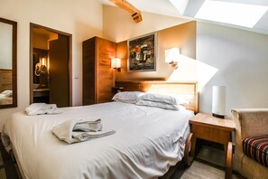 4 chambres, fer et planche à repasser, accès au Wi-Fi (inclus)